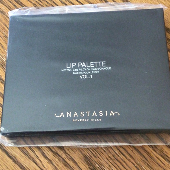 Anastasia Beverly Hills Lip Pallette Vol. 1 NWT - Picture 8 of 13